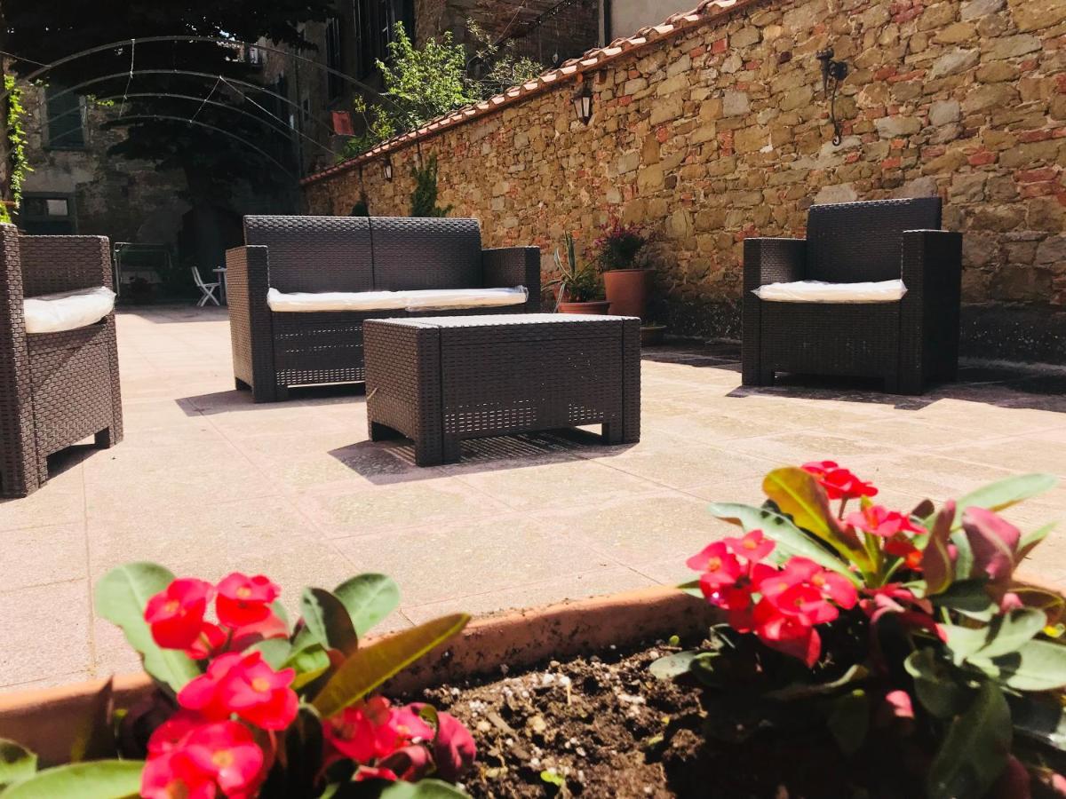 Suite Romantica Con Giardino In Dimora Storica - Camera E Appartamento - B&B Palazzo Robicci Castiglion Fiorentino Exteriör bild