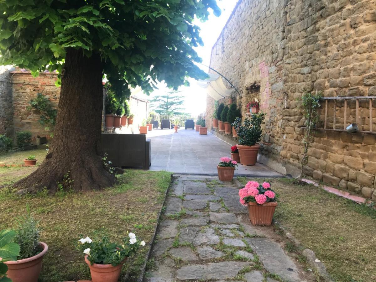 Suite Romantica Con Giardino In Dimora Storica - Camera E Appartamento - B&B Palazzo Robicci Castiglion Fiorentino Exteriör bild