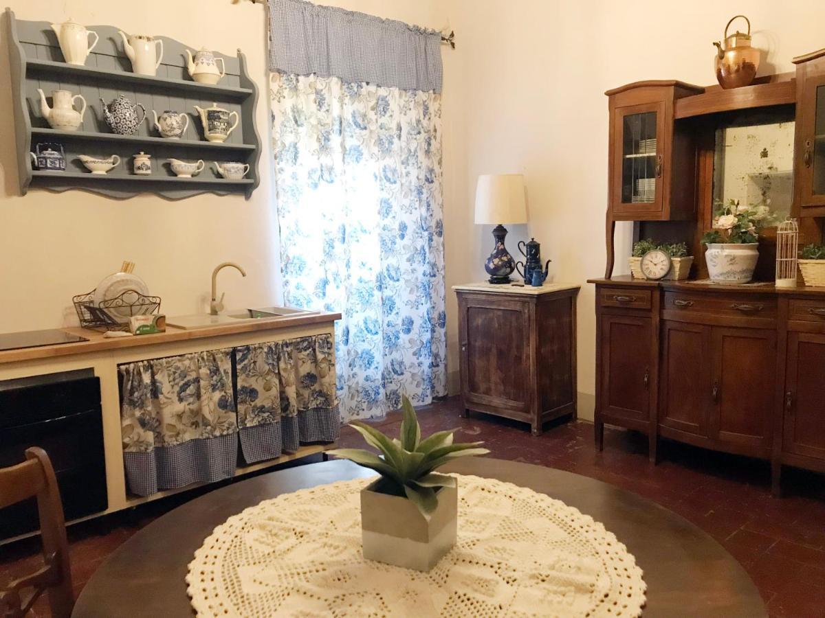 Suite Romantica Con Giardino In Dimora Storica - Camera E Appartamento - B&B Palazzo Robicci Castiglion Fiorentino Exteriör bild