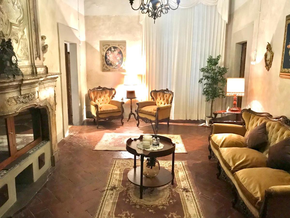 Suite Romantica Con Giardino In Dimora Storica - Camera E Appartamento - B&B Palazzo Robicci Castiglion Fiorentino Exteriör bild